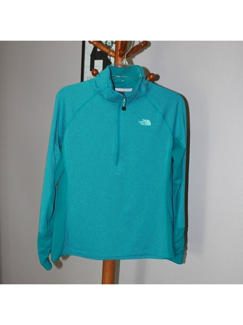 The North Face FlashDry Half Zip Pullover Size M